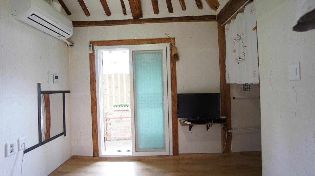1928 Suimmaru Hanok Guesthouse Čondžu Pokoj fotografie